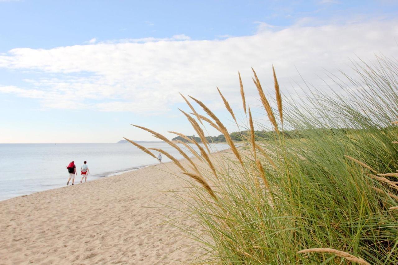Strandnah Mit Balkon, Gratis Nutzung Vom Ahoi Erlebnisbad Und Sauna In Sellin - Strandhaus Moenchgut Fewo13 Лобе Екстериор снимка